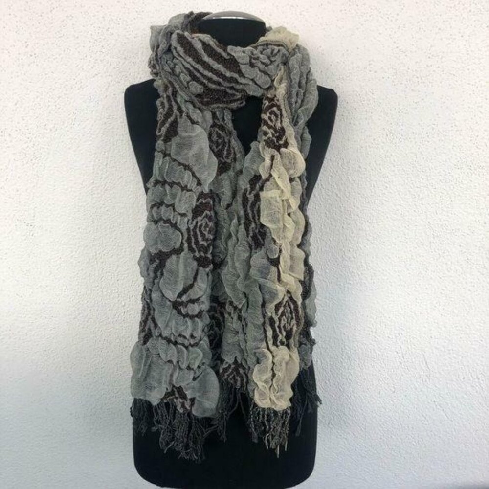 Multicolor Scarf Featuring Rose Details